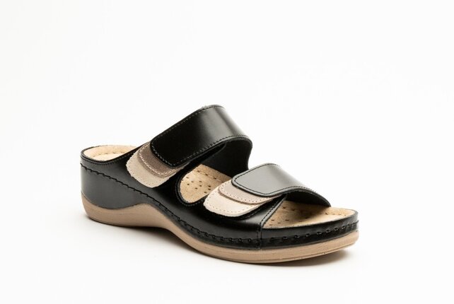 Sandalen met klitteband  en antislip nop in zool - zwart