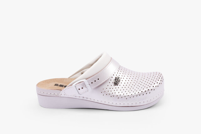 Medical clogs with removable sole and anti-slip stud in sole - Pearl pink