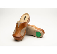 clogs with non-slip sole and elastic sides - comfortable for hallux valgus - color golden brown