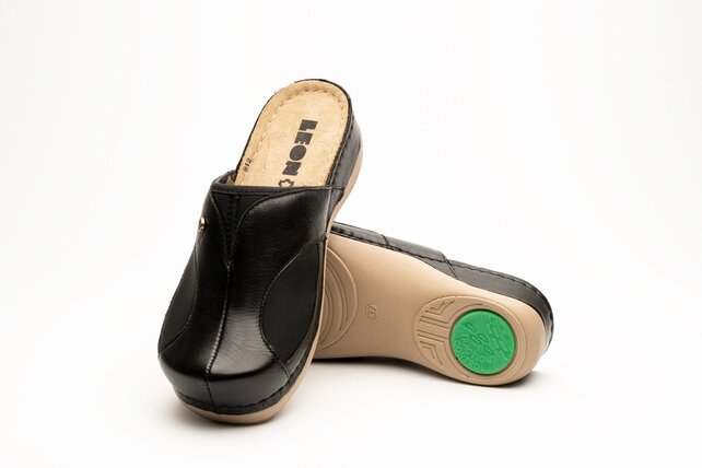 klompen met antislip-zool en elastische zijdes - comfortabel bij Hallux Valgus - kleur zwart