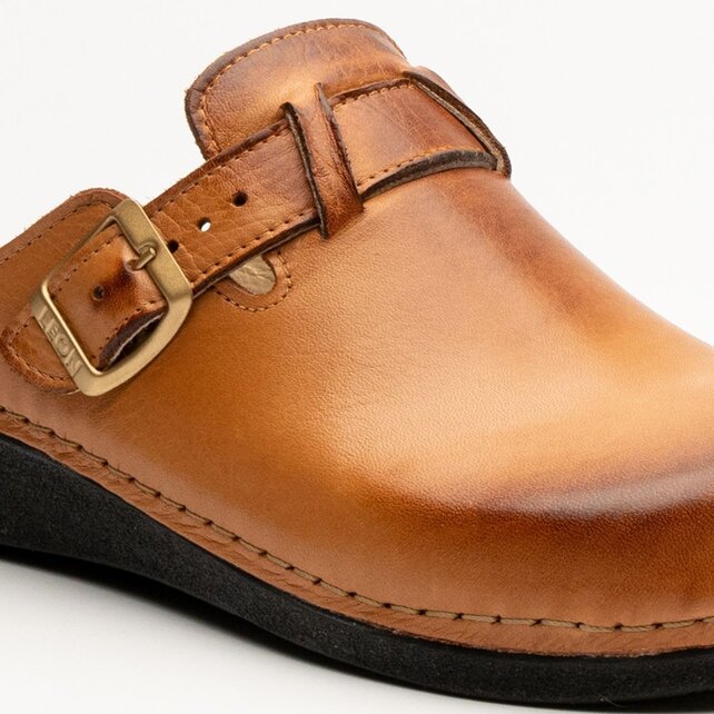 Instapklomp in maat 36 t/m 41- uitneembare zool en antislip nop - kleur goudbruin