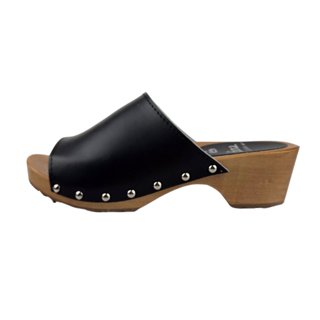 Dina Houten sandalen zwart met studs