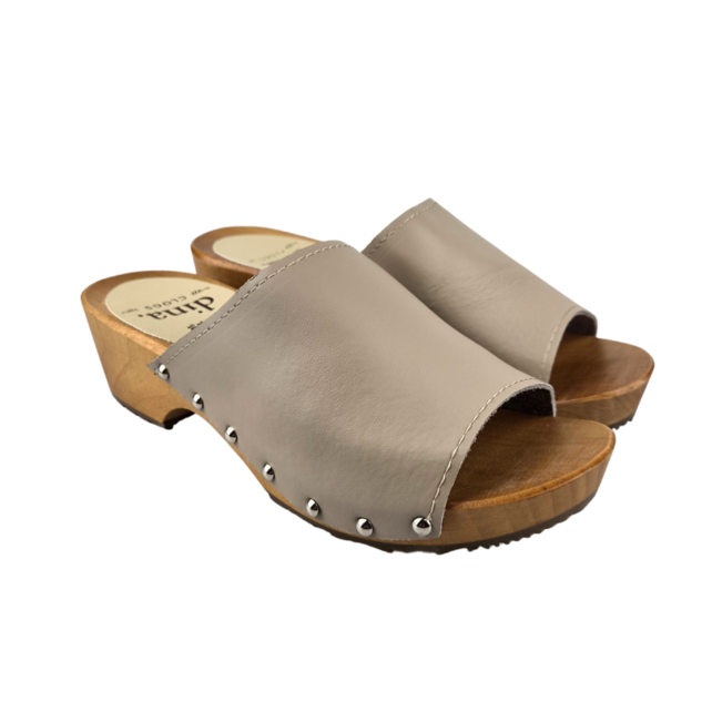 Dina wooden sandals beige with studs