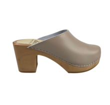 Scandinavian Clog Heels – Taupe Leather & Wooden Heel