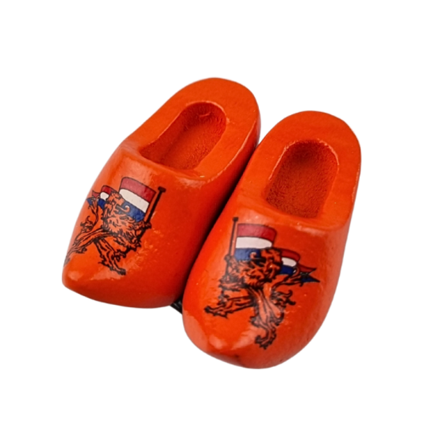 Woodenshoe magnet 4cm Orange lion