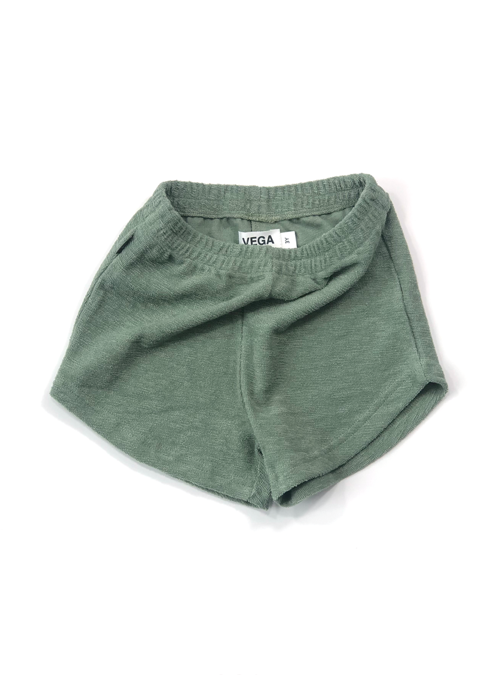Vega Basics Groen shortje in zachte terry