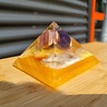 Aanwezig zijn - orgonite piramide Aanwezig zijn - orgonite piramide
