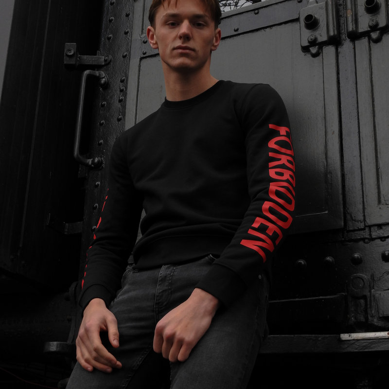 Forbidden sweater - Black/Red color