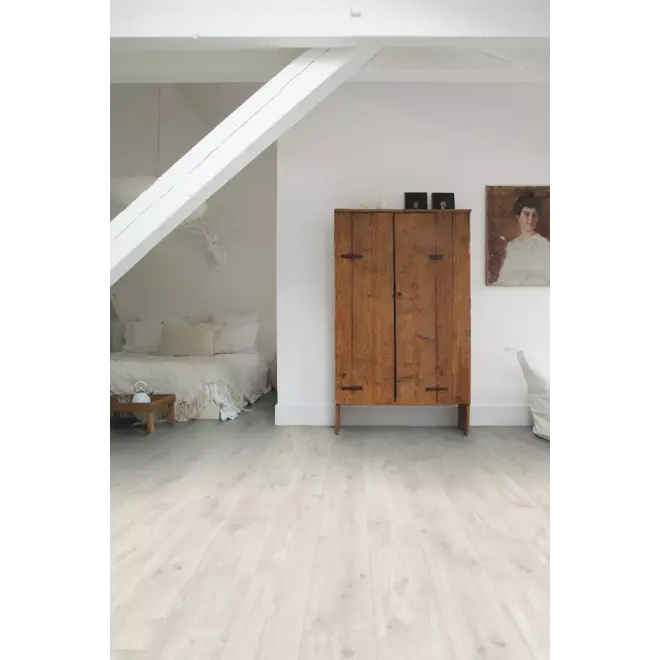Quickstep Balance Glue Plus Canyon Oak Light with V-Grooves