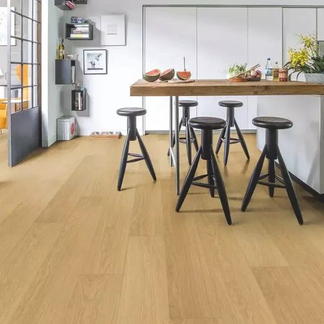 Quickstep Impressive Natural Varnished Oak