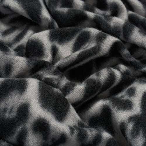 Panther print shawl ( gray )  RRP 12,95