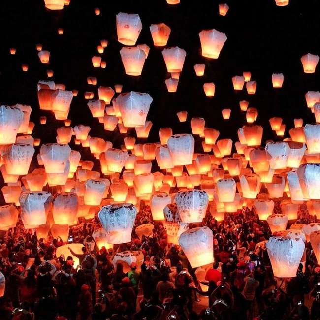 White Sky Lantern