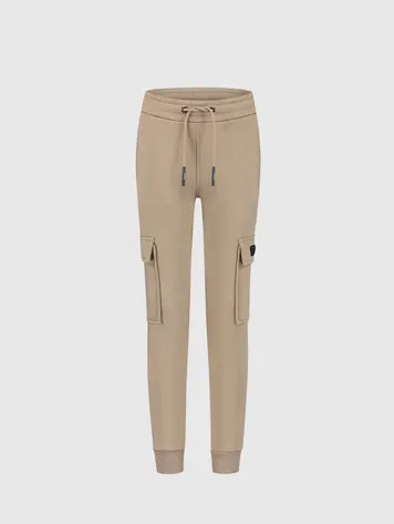JUNIOR LOGO BADGE CARGO SWEATPANTS TAUPE