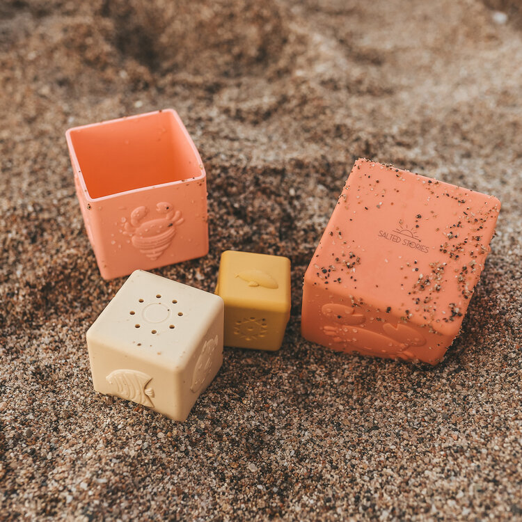 STRANDSPEELGOED STAPELTOREN ROZE