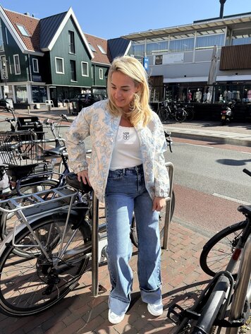 DAMES BOMBER BLOEMEN BLAUW