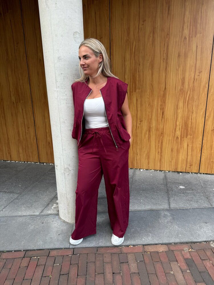 DAMES SET BROEK/GILET BORDEAUX