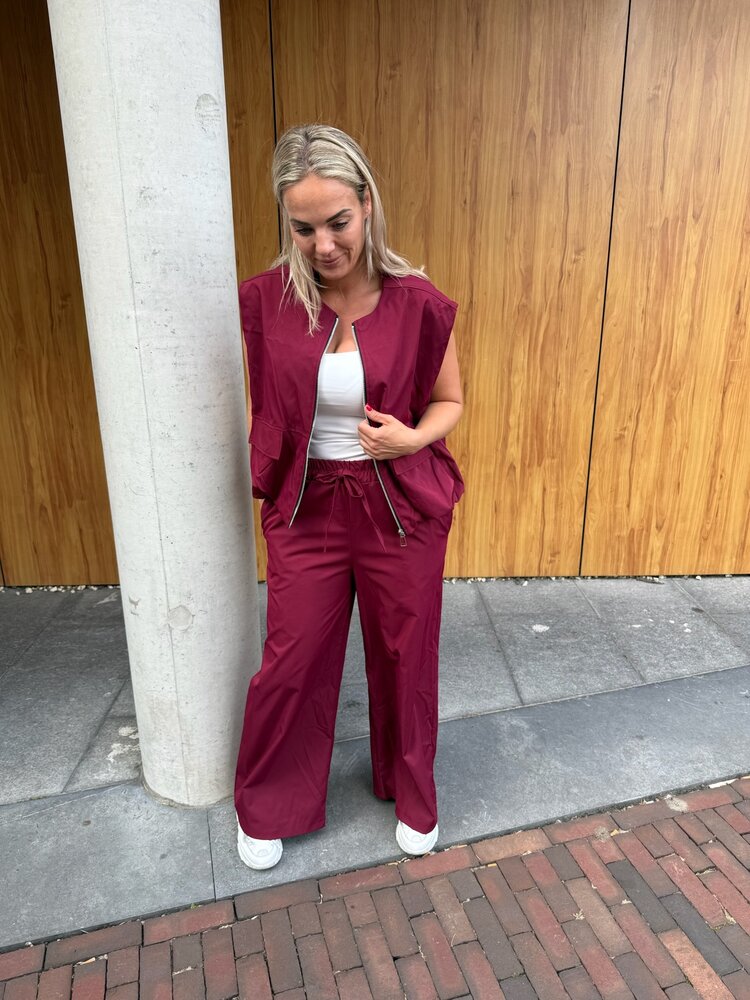 DAMES SET BROEK/GILET BORDEAUX