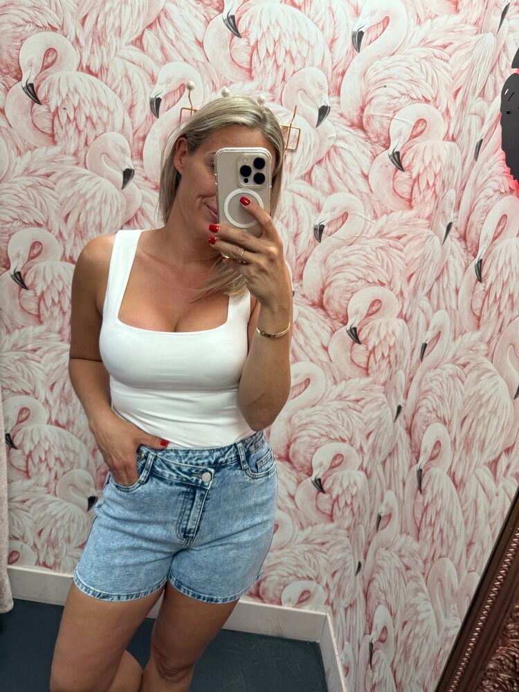 DAMES BODY WIT HEMD MODEL