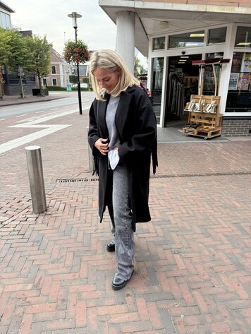 DAMES MANTEL FRANJE ZWART