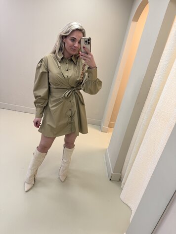 DAMES DRESS FABULOUS