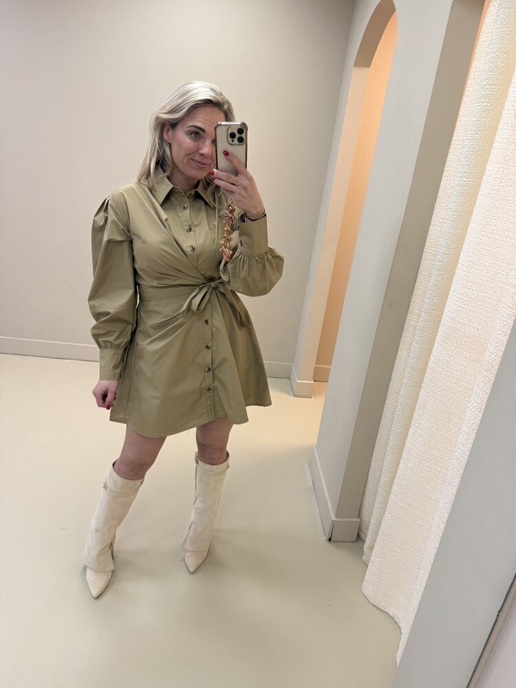 DAMES DRESS FABULOUS