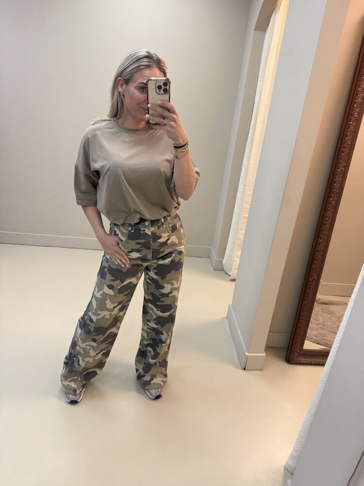 QUEEN HEARTS CAMOUFLAGE STRIGHTLEG