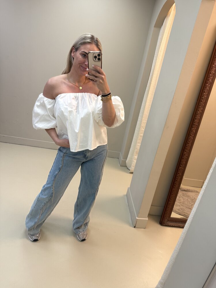 OFF SHOULDER TOP WIT