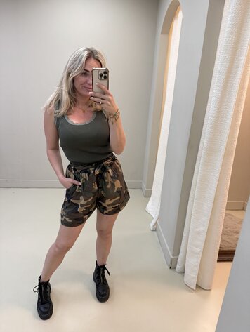 SHORT CAMOUFLAGE