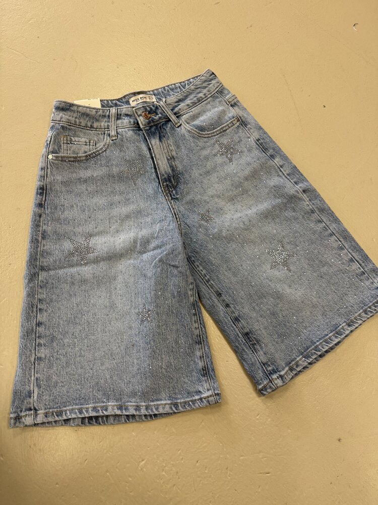 FESTIVAL SHORT