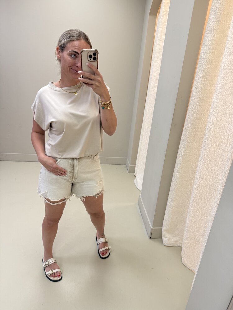 SHORT LAULIA BEIGE