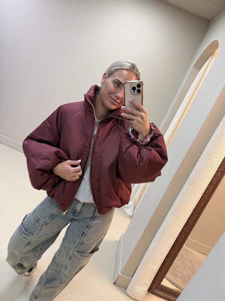 DAMES PUFFER JACKET BORDEAUX ROOD