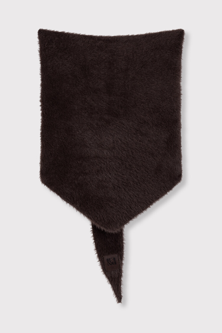 REFINED DEPARTMENT REFINED DEPARTMENT TRIANGLE SCARF SAAR