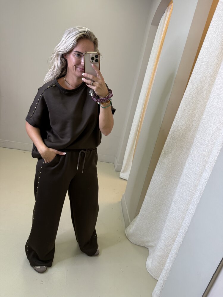 COMFY SET STUDS