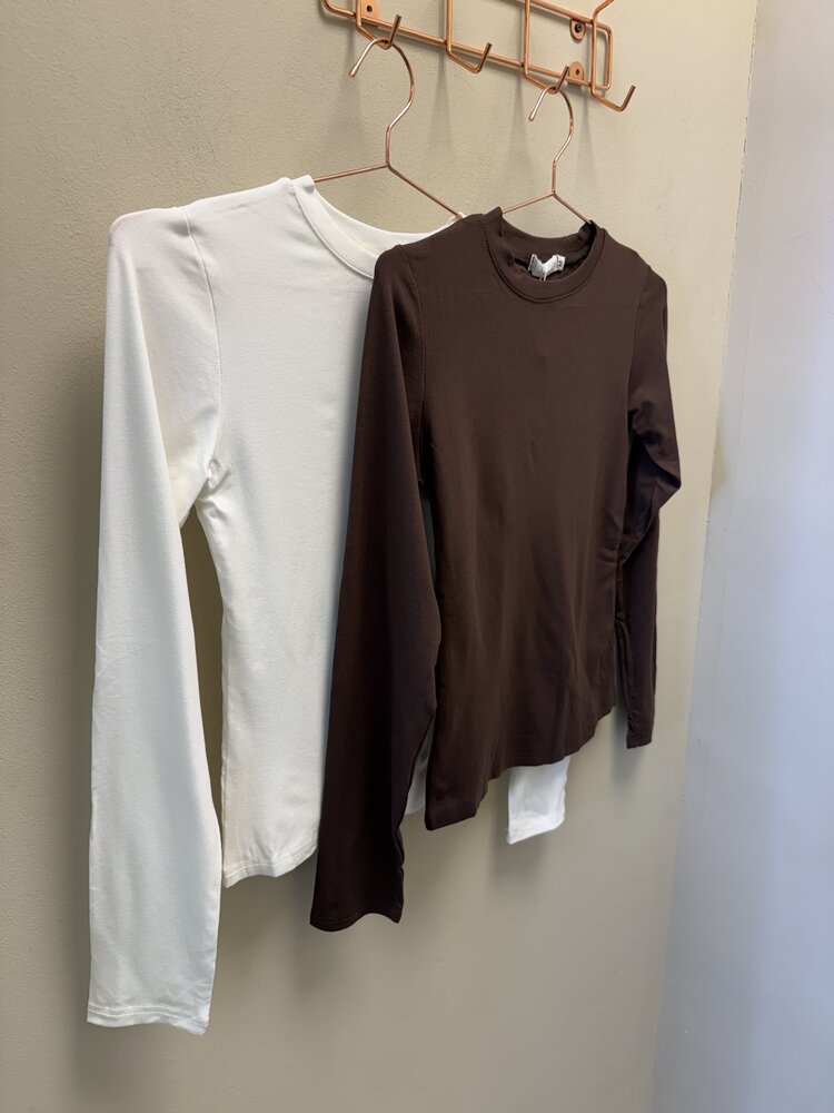 BASIC LONGSLEEVE BRUIN