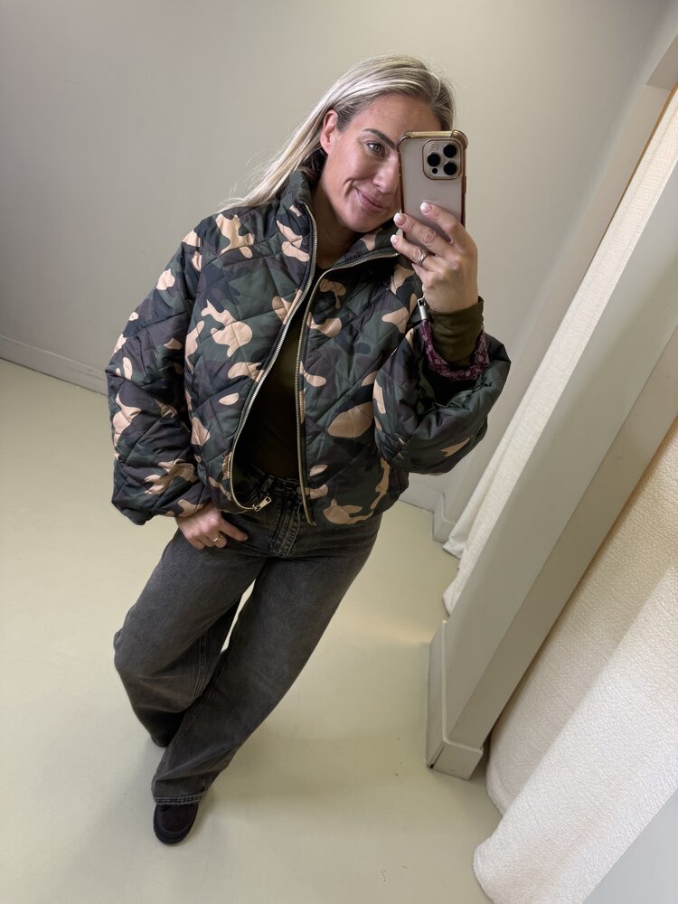 CAMOUFLAGE BOMBER