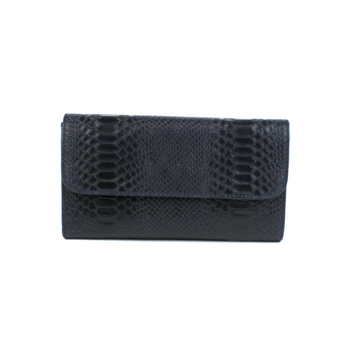 Donkerblauwe  clutch van leer met slangenreliëf