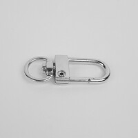 Zilverkleurige clip/ musketonhaak Doem
