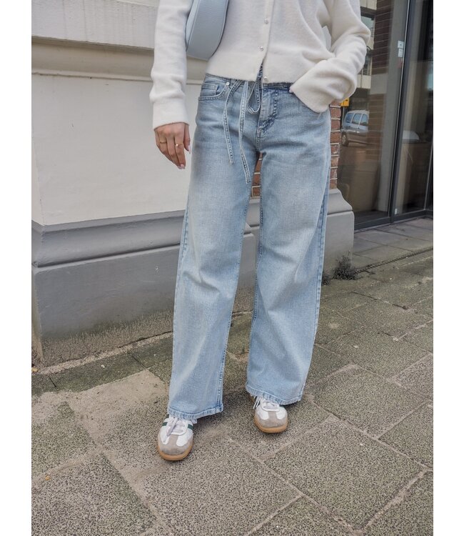 Sisters Point Onea Belt Jeans - Light Blue Wash