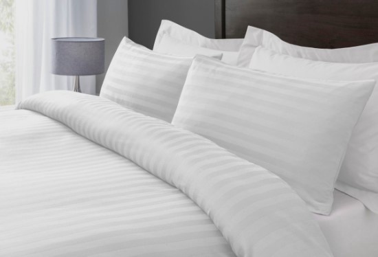 Sleepdown dekbedovertrek Satin Stripe - wit - blended katoen