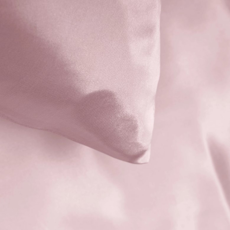 Beauty Skin Care dekbedovertrek - roze - glans satijn