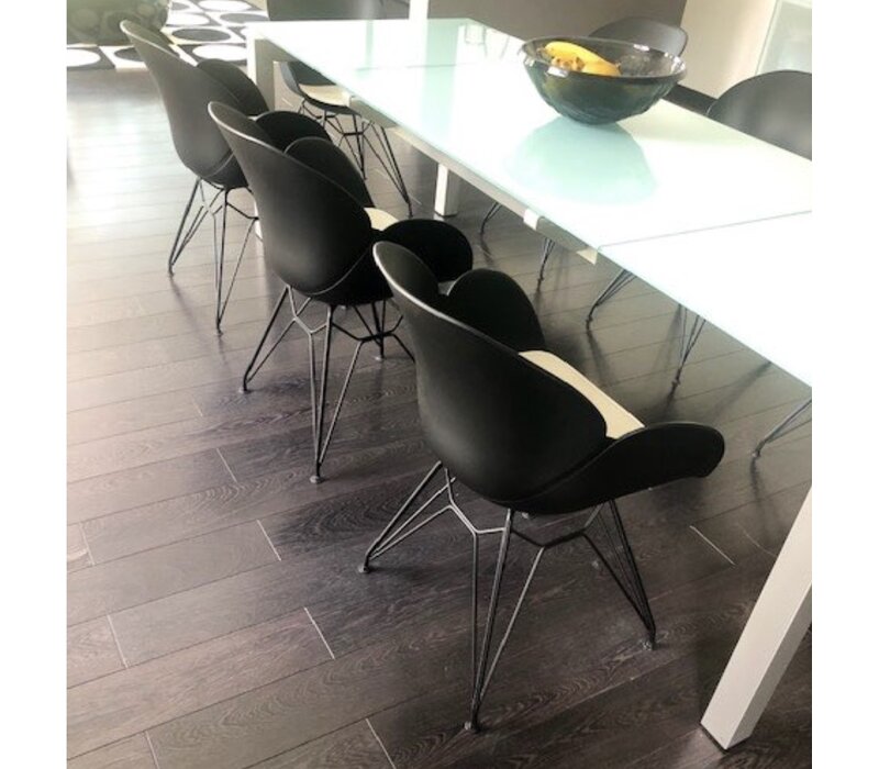 BNO Chaise Dahlia modèle de salle d'exposition 8 pcs Chaise Dahlia modèle de salle d'exposition 8 pcs