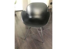 BNO Dalhia stoel showroommodel 8 stuks Dalhia stoel showroommodel 8 stuks