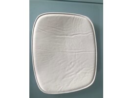 BNO Dalhia stoel showroommodel 8 stuks Dalhia stoel showroommodel 8 stuks