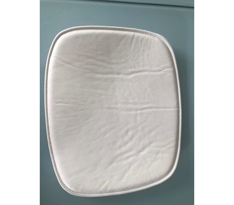 BNO Chaise Dahlia modèle de salle d'exposition 8 pcs Chaise Dahlia modèle de salle d'exposition 8 pcs