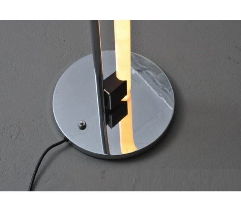 Tube light lampadaire