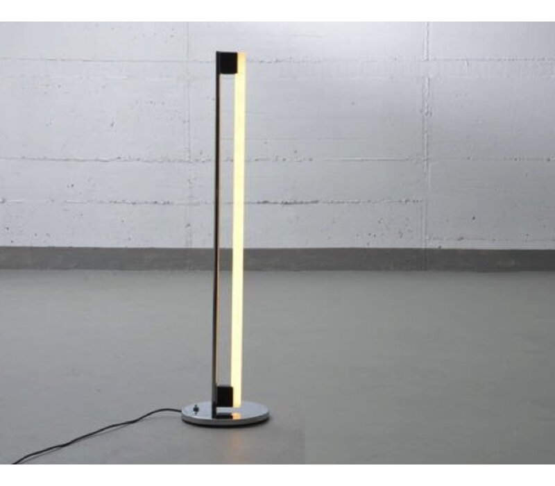 Tube light lampadaire