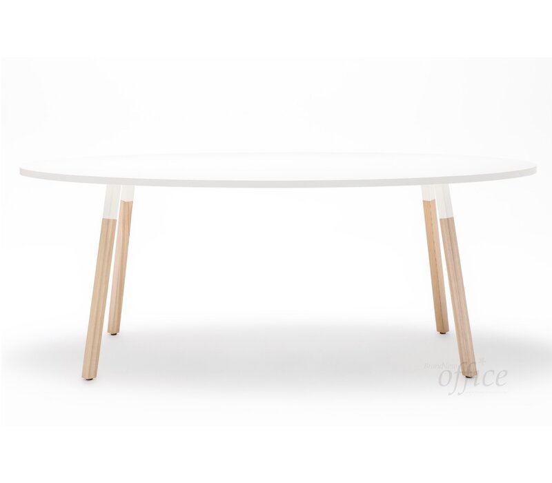 Mdd Ogi Wood ovale tafel Ogi Wood ovale tafel