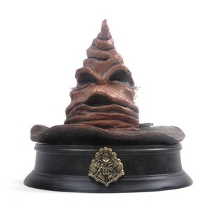 The Noble Collection Harry Potter Hogwarth Sorting Hat Pen Display The Noble Collection Harry Potter Hogwarth Sorting Hat Pen Display