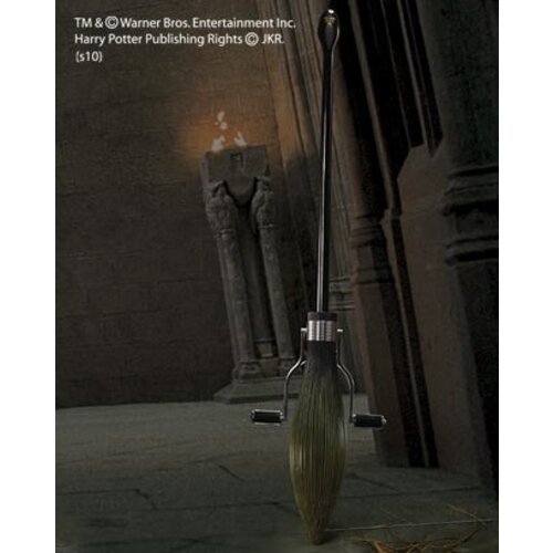 The Noble Collection Harry Potter NIMBUS 2001 Broom The Noble Collection Harry Potter NIMBUS 2001 Broom
