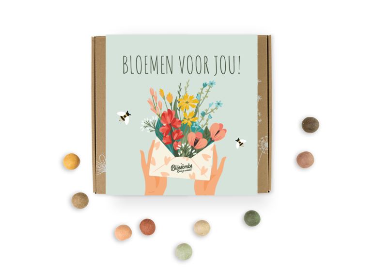 Blossombs giftbox medium | 9 zaadbommetjes | Bloemen voor jou Blossombs Blossombs giftbox medium | 9 zaadbommetjes | Bloemen voor jou